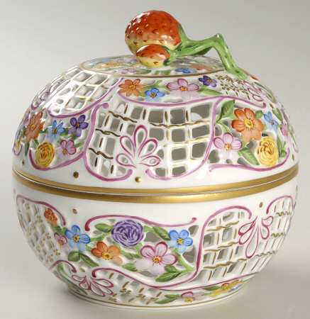Giftware 7" Round Box & Lid