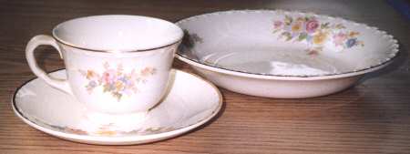 CRO130 Footed Cup & Saucer Set