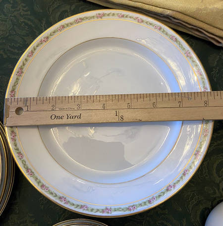 CHF404 Luncheon Plate
