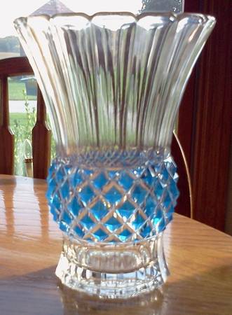 VAS99 8" Flower Vase