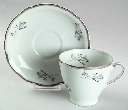 CIL8 Flat Cup & Saucer Set