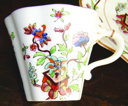 Flower Pot (Brown Trim, Scalloped) Flat Demitasse Cup