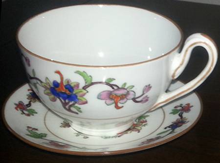 Flower Pot (Brown Trim, Scalloped) Footed Cup & Saucer Set
