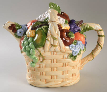Windsor Figural Teapot & Lid
