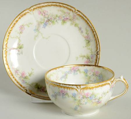 CHF429 Flat Cup & Saucer Set