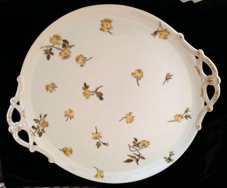 CHF457 Handled Cake Plate