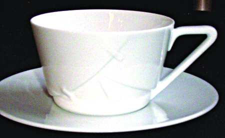 Chf1186 Flat Cup & Saucer Set