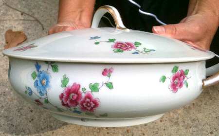 CHF477 Oval Covered Vegetable