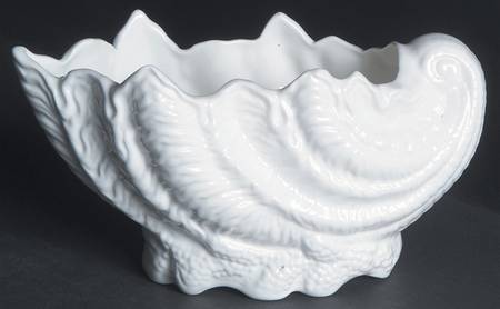Countryware Medium Shell Shape Sweet Dish
