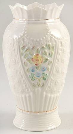 Limited Edition Giftware Nairn Vase