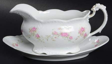 CAR60 Gravy Boat & Underplate