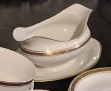 CNZ1 Gravy Boat with Attached Underplate