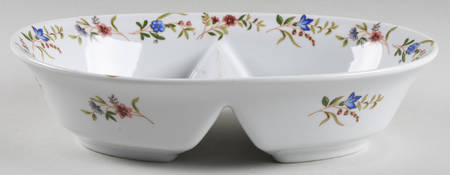 Versailles (Smooth) 10" Oval Divided Vegetable Bowl