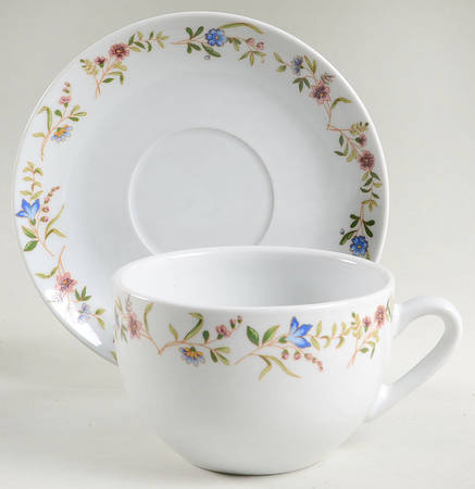 Versailles (Smooth) Oversized Cup & Saucer Set