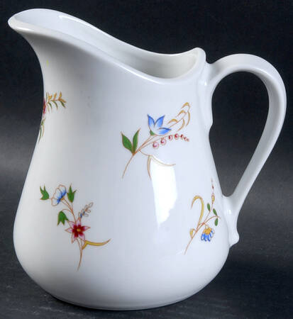 Versailles (Smooth) 16 Oz Pitcher