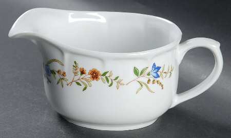 Versailles (Smooth) Gravy Boat