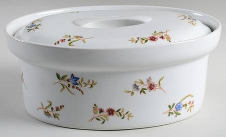 Versailles (Smooth) 2 Qt Oval Covered Casserole