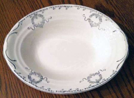 CRP62 9" Oval Vegetable Bowl