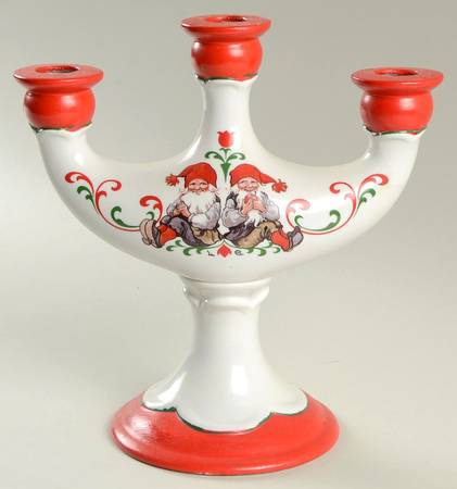 Old Fashioned Christmas Candleholder 3 Light