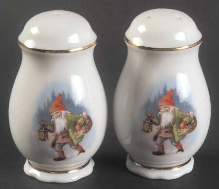 Old Fashioned Christmas Salt & Pepper Set