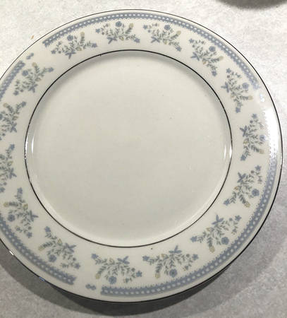 CX792 Dinner Plate