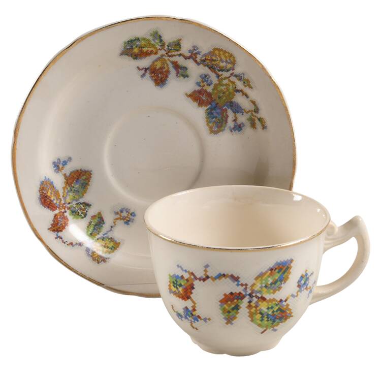 C135 Flat Cup & Saucer Set