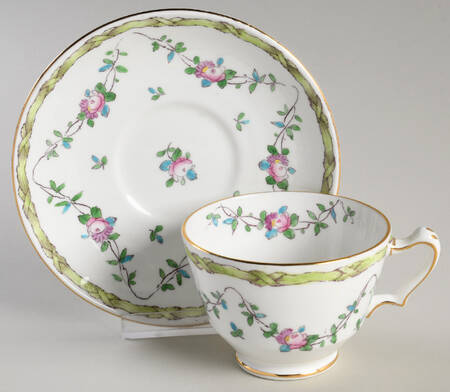 F6242 Footed Cup & Saucer Set