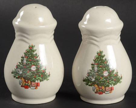 Christmas Time Embossed Salt & Pepper Set