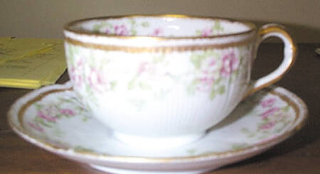CHF564 Flat Cup & Saucer Set