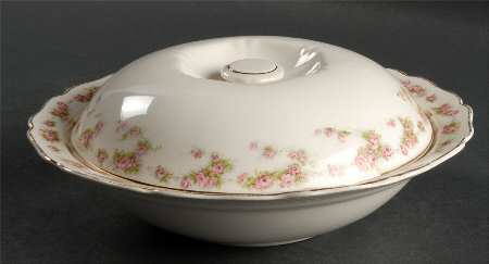 French Rambler Round Covered Vegetable