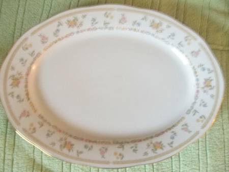 YSH19 14" Oval Serving Platter