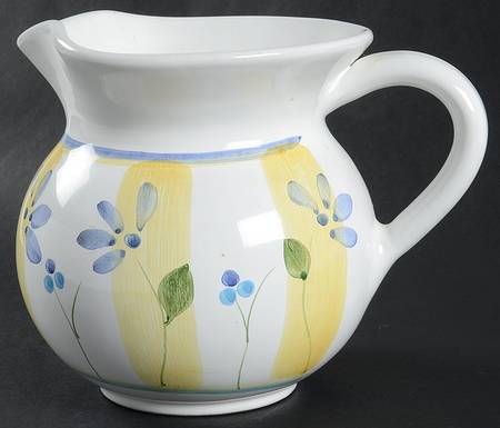 Zafferano 32 Oz Pitcher