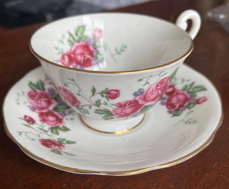 CN6 Footed Cup & Saucer Set