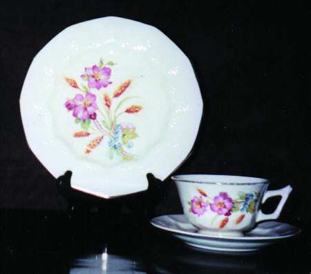 CRP76 by Crown Potteries