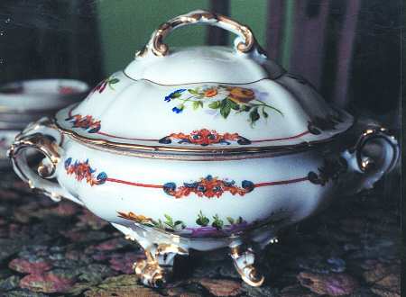 CZZ1 Tureen &  Lid