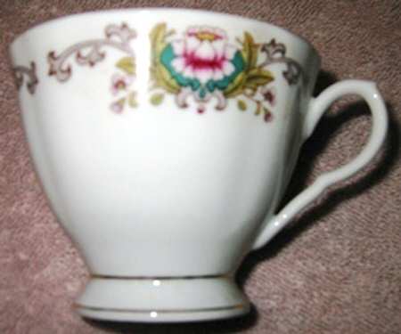 YSH2 Footed Cup
