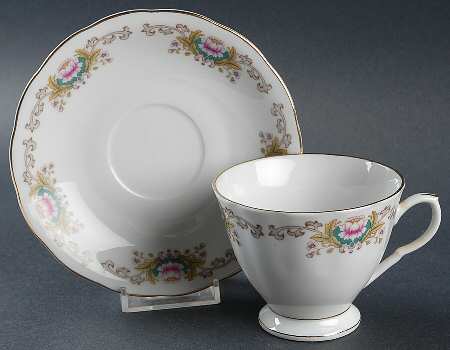 YSH2 Footed Cup & Saucer Set