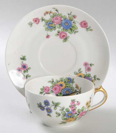 CHF593 Flat Cup & Saucer Set