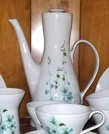 Blue Delph Coffee Pot & Lid