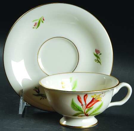 500 Footed Cup & Saucer Set