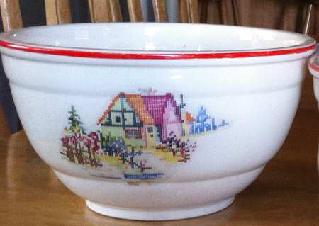 Petit Point House (Red Trim, No Verge) 9" Mixing Bowl