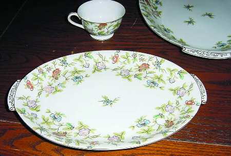 Fantasia (Center Design) 14" Oval Serving Platter