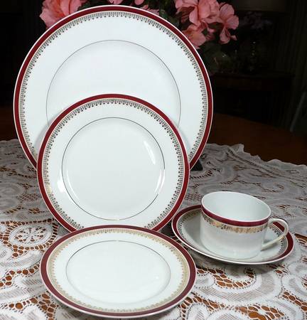 CHF653 Flat Cup & Saucer Set