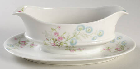 CRG46 Gravy Boat with Attached Underplate