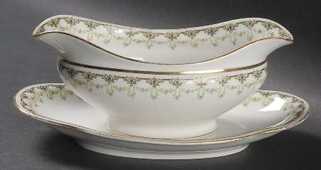 CRG85 Gravy Boat with Attached Underplate