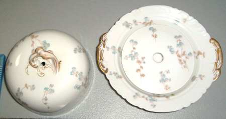 Schleiger 1300-2 Round Covered Butter with Strainer