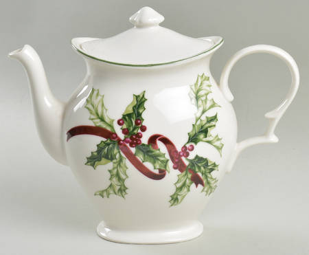 Winter Garland Teapot & Lid by Charter Club
