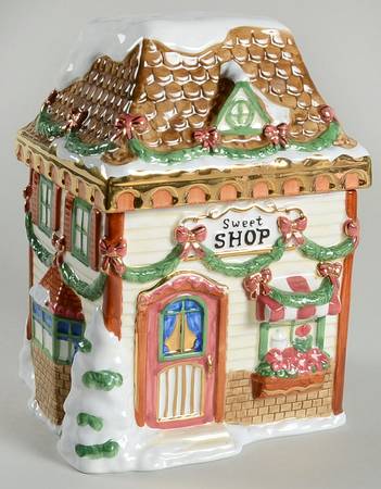 Winter Garland Figural Candy Jar & Lid