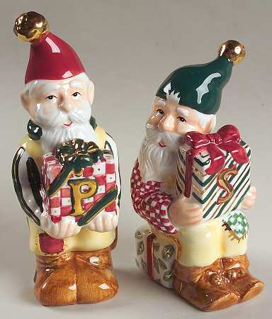 Winter Garland Figural Salt and Pepper