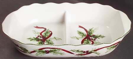 Winter Garland 11" Oval Divided Vegetable Bowl